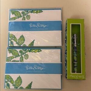 Lilly Pulitzer 12 correspondence cards & 14 envelopes +pen in Fallin in love